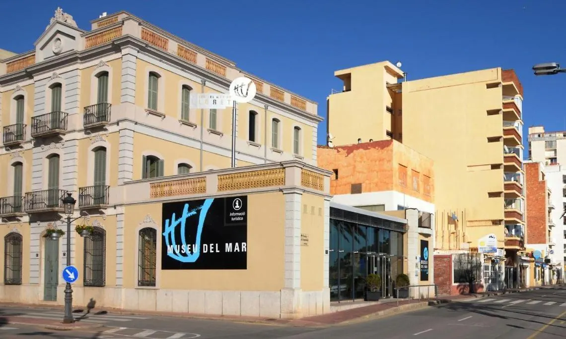Enjoy Your Holidays With Us !!, Terrace 25M2 - Apartment 65M2 3 Bedrooms, Capacity 4-6Pers, Wifi, Ideal To Digital Nomad Beach 5Min Walking, 4 Pools, Parking Opt, Air Conditioning Lloret de Mar Spagna