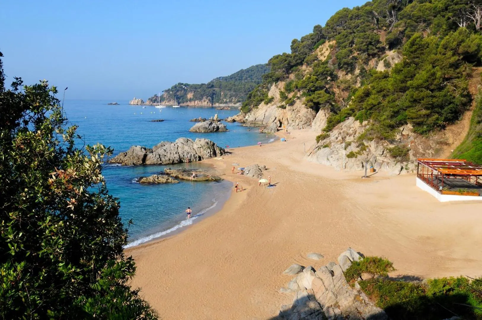 Enjoy Your Holidays With Us !!, Terrace 25M2 - Apartment 65M2 3 Bedrooms, Capacity 4-6Pers, Wifi, Ideal To Digital Nomad Beach 5Min Walking, 4 Pools, Parking Opt, Air Conditioning Lloret de Mar