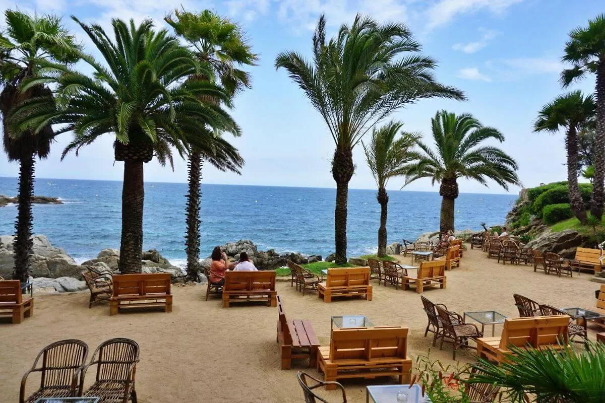 Enjoy Your Holidays With Us !!, Terrace 25M2 - Apartment 65M2 3 Bedrooms, Capacity 4-6Pers, Wifi, Ideal To Digital Nomad Beach 5Min Walking, 4 Pools, Parking Opt, Air Conditioning Lloret de Mar İspanya