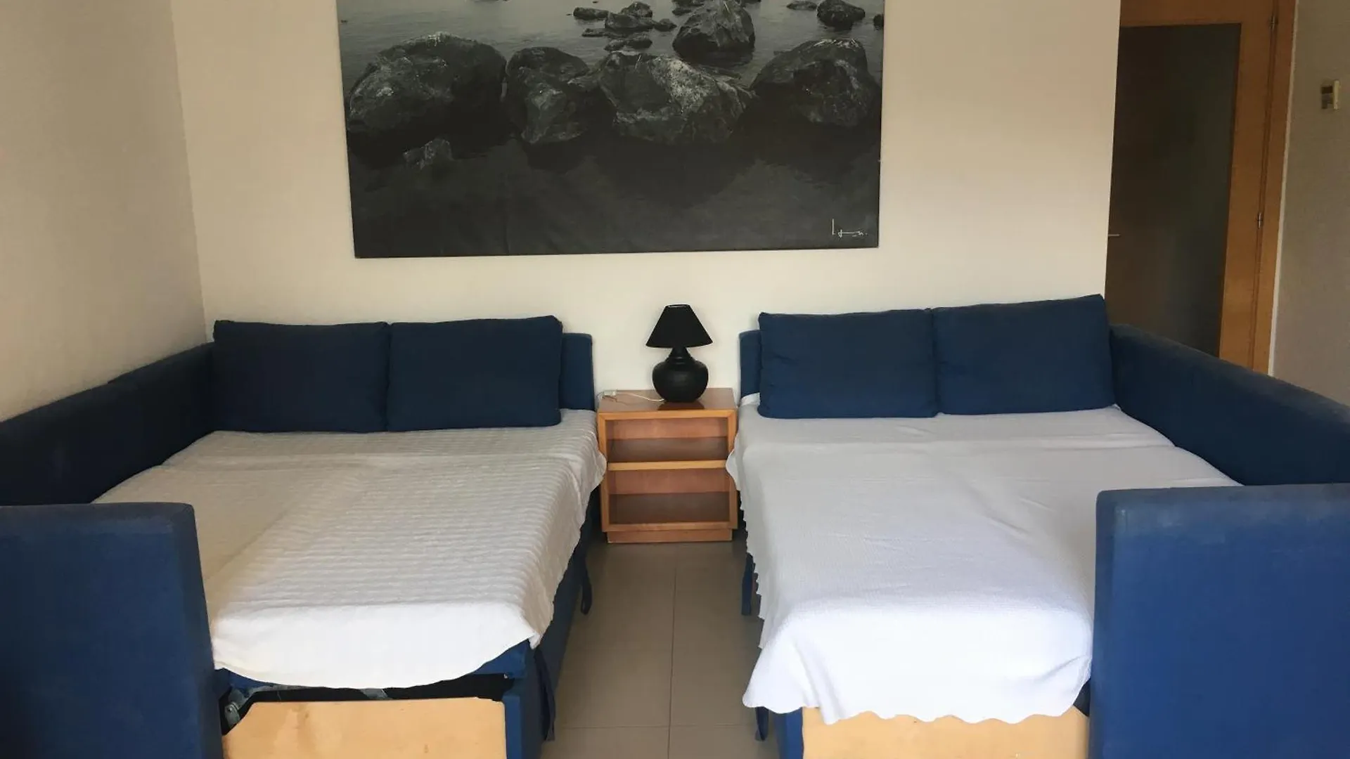 Enjoy Your Holidays With Us !!, Terrace 25M2 - Apartment 65M2 3 Bedrooms, Capacity 4-6Pers, Wifi, Ideal To Digital Nomad Beach 5Min Walking, 4 Pools, Parking Opt, Air Conditioning Lloret de Mar İspanya