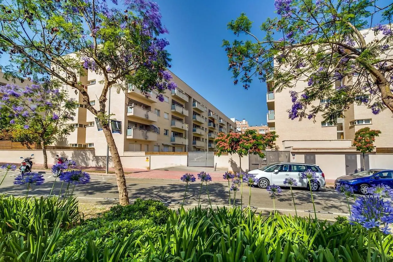 Enjoy Your Holidays With Us !!, Terrace 25M2 - Apartment 65M2 3 Bedrooms, Capacity 4-6Pers, Wifi, Ideal To Digital Nomad Beach 5Min Walking, 4 Pools, Parking Opt, Air Conditioning Lloret de Mar 0*,  Hiszpania
